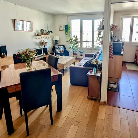 Spacieux Balcon Apartamento
